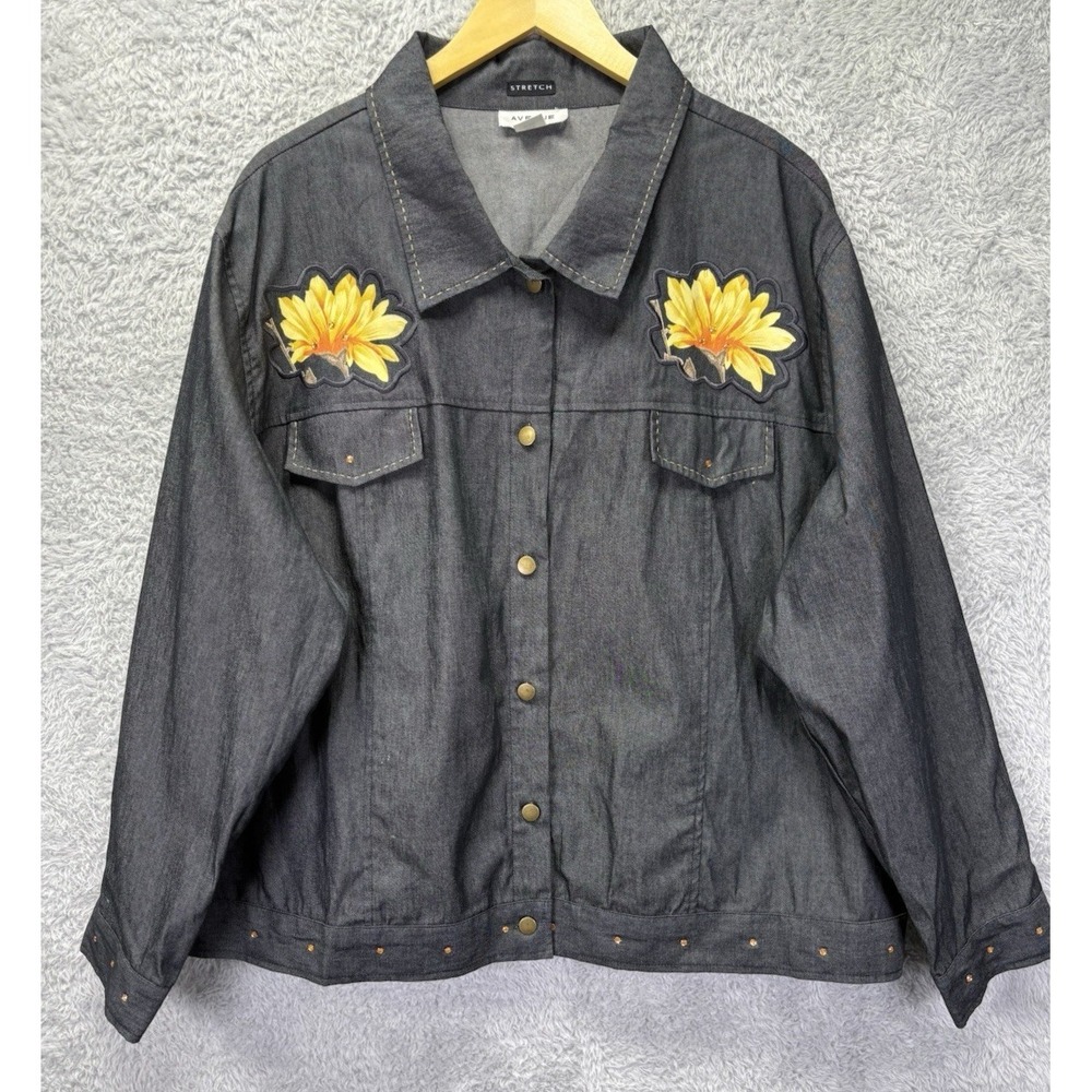 Avenue Womens Sz22 Gray Stretch Denim Jacket Studded Floral Button Front Plus